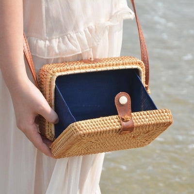 Bolsa Queila Quadrada  de Palha